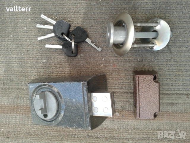 резета,касетофон за кола ретросвредел бензин.плочи за печки.апликации, снимка 11 - Други стоки за дома - 53260084