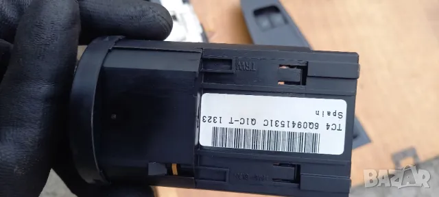 Ключ за светлини VW Polo IV , снимка 2 - Части - 47720608