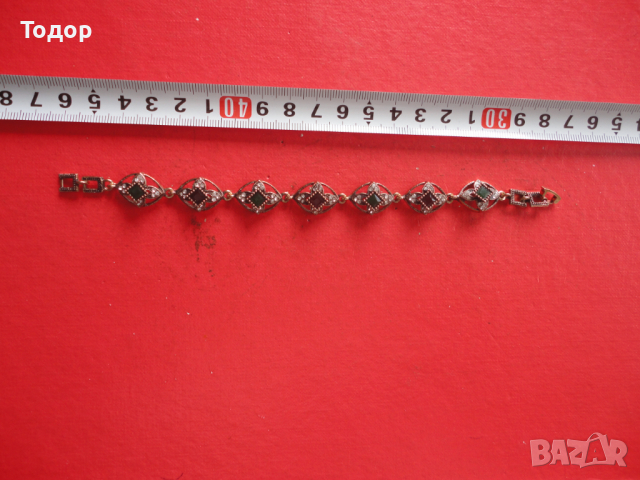 Страхотна гривна с камъни 