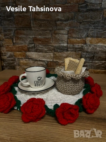 🌹 Ръчно плетен букет от рози , снимка 2 - Ръчно изработени сувенири - 53975748