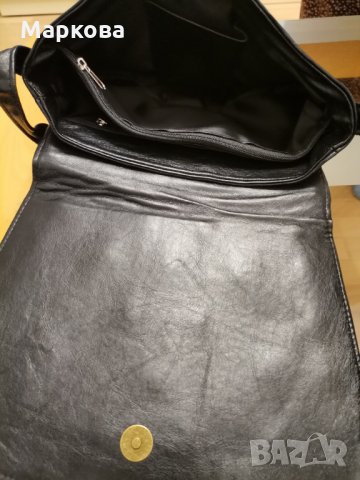 Дамска черна чанта, снимка 4 - Чанти - 30954572
