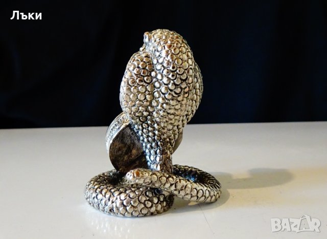 Seiko посребрен настолен часовник Кобра,Змия.  , снимка 3 - Антикварни и старинни предмети - 32045487