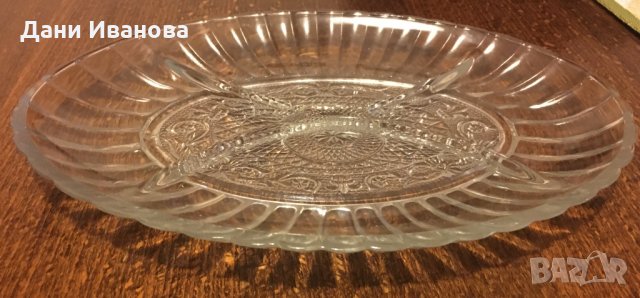 Овална стъклена ордьовърна чиния с 4 отделения, снимка 2 - Чинии - 31389529