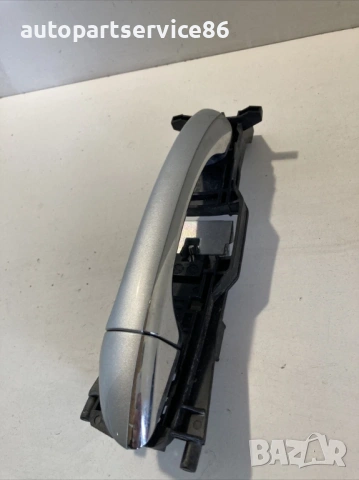 Външна дръжка предна лява врата сребрист хром за Mercedes W211 (2007), снимка 2 - Части - 54110897