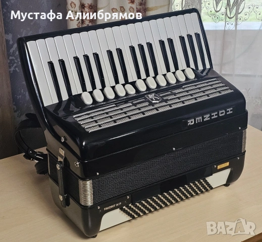 HOHNER FAVORİT 4P 96 баса, снимка 4 - Акордеони - 53909275