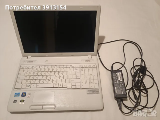Продавам лаптоп Toshiba.