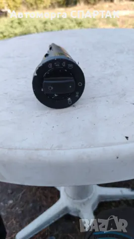 Audi A4 (8E2,B6) / Ключ за фарове с халогени за Ауди А4 Б6