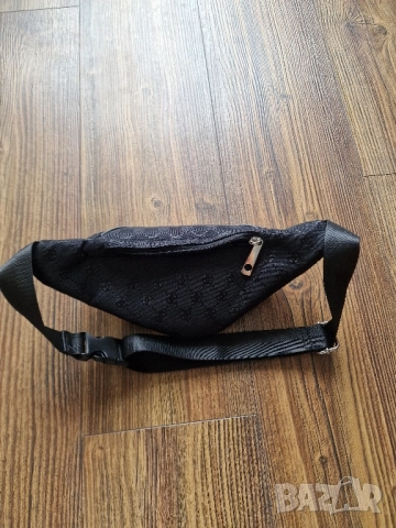 Страхотна мъжка малка чанта GUCCI, снимка 4 - Чанти - 52520911