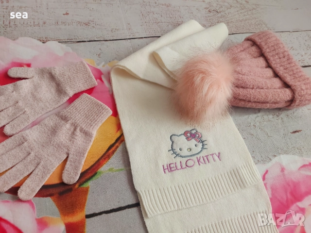 Сет шал Hello Kitty, ръкавици H&M и шапка с помпон 8-11 г., снимка 2 - Шапки, шалове и ръкавици - 51618752