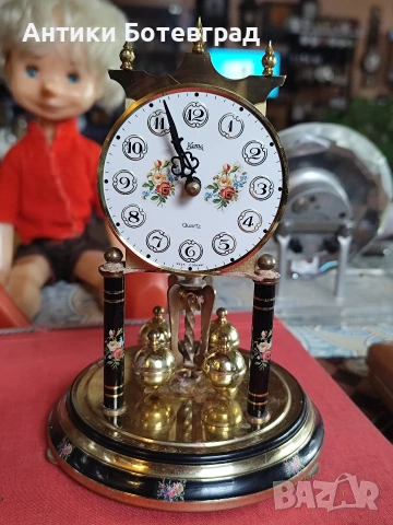 Красив немски кварцов куполен часовник , снимка 2 - Стенни часовници - 53217652