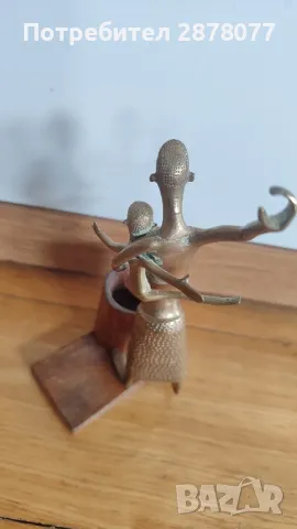 Стара африканска фигура от бронз и дърво, сувенир от Niamey 1955 година, снимка 2 - Антикварни и старинни предмети - 49696456
