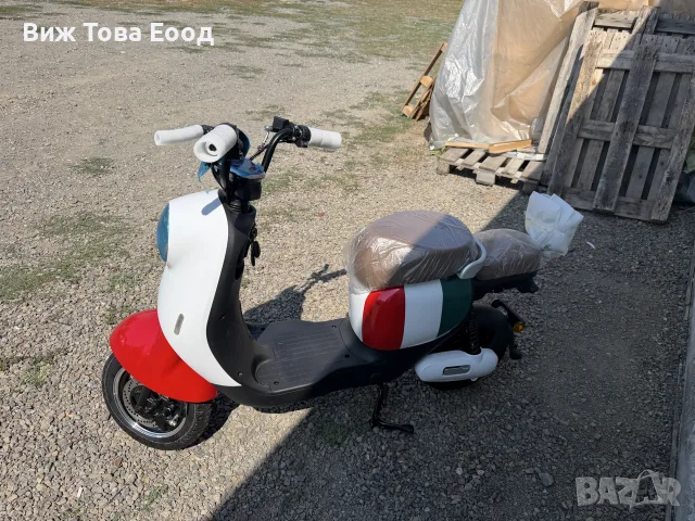 🛵 ЕЛЕКТРИЧЕСКИ СКУТЕР „ВЕСПА“ – 800W / 40 КМ/Ч ⚡🇮🇹, снимка 4 - Мотоциклети и мототехника - 55982629