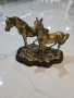Бронзова скулптора два коня, снимка 6