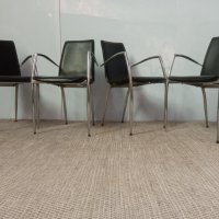 Дизайнерски трапезни столове, снимка 1 - Столове - 42564200