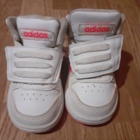 Маратонки Adidas , снимка 1 - Детски маратонки - 38274700