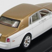 Rolls-Royce Phantom "Middle east special" 2010 White and Gold - мащаб 1:43 на IXO моделът е нов, снимка 2 - Колекции - 31644694