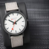 Швейцарски часовник Mondaine MS1.41111.LH -40%, снимка 1 - Мъжки - 39722649