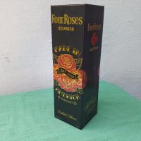 Four Roses метална кутия от уски/бърбан, снимка 2 - Други ценни предмети - 29388710