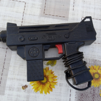 Пистолет за ТВ ИГРА, снимка 1 - Други игри и конзоли - 36562655