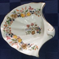 Порцеланова бонбониерка Аynsley somerset fine bone china с форма на мида, снимка 2 - Чинии - 40215840