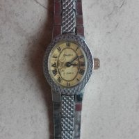 Руски дамски часовник Чайка, снимка 1 - Антикварни и старинни предмети - 30817939