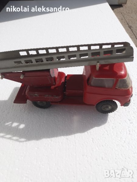 желязна пожарна кола от соца, снимка 1