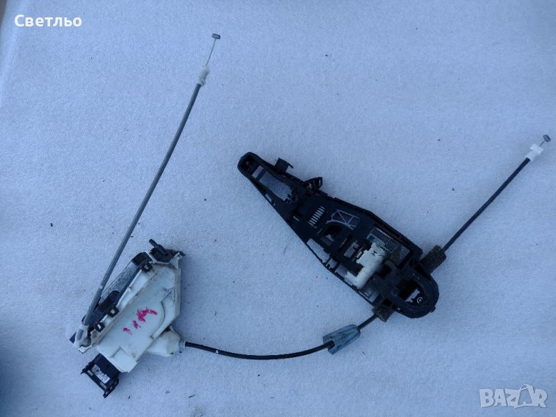 Предна лява брава комплект пежо 301, снимка 1