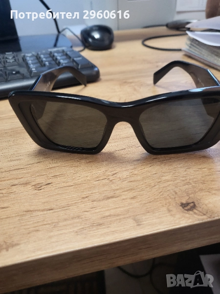 продавам оригинални слънчеви очила Prada, снимка 1