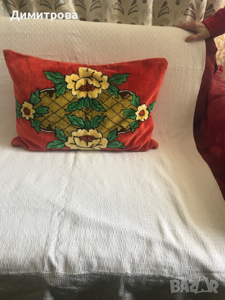 Декоративни възглавници с пълнеж - капотонирани и плюшени, снимка 1