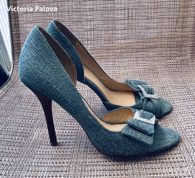 Отворени летни обувки GUESS BY MARCIANO оригинал, снимка 1