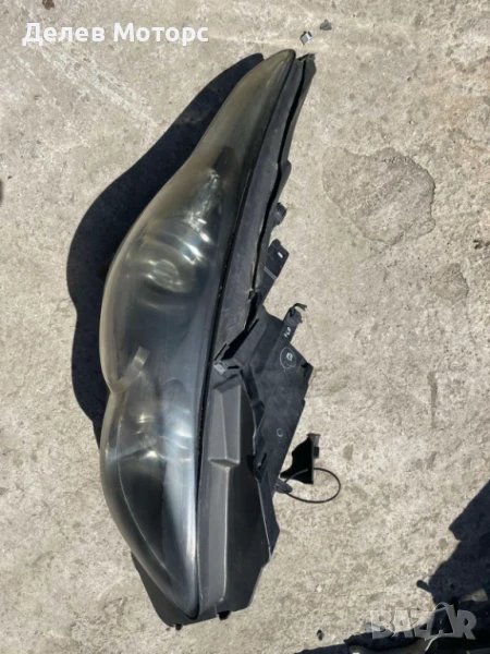 Фар десен със една счупена щипка за Infiniti FX 37 S, 320 ph., 2009, engine VQ37VHR, 157 000 km, снимка 1