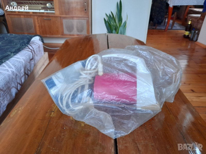 Стара прахосмукачка Елегант, снимка 1