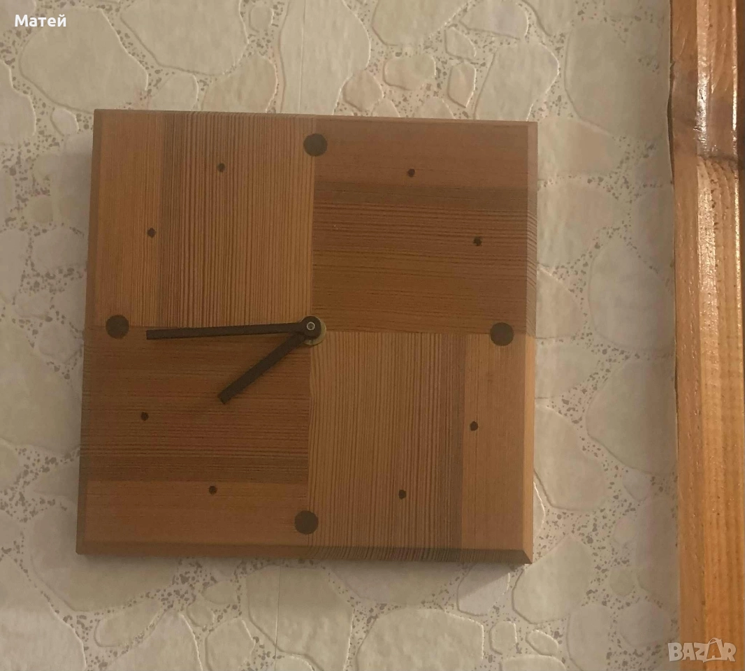 Стилен часовник от дърво* Стенен* Работи точно, снимка 1