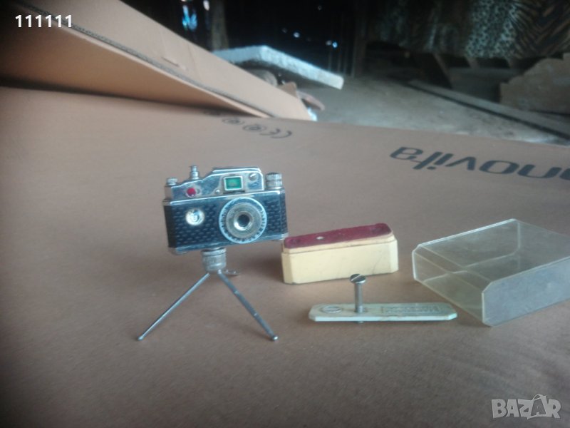 Запалка с форма на фотоапарат от предишни времена , снимка 1