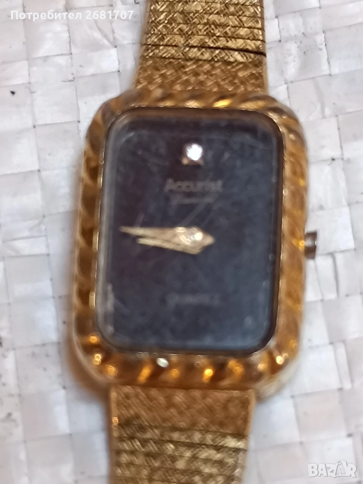позлатен часовник Accurist, снимка 1