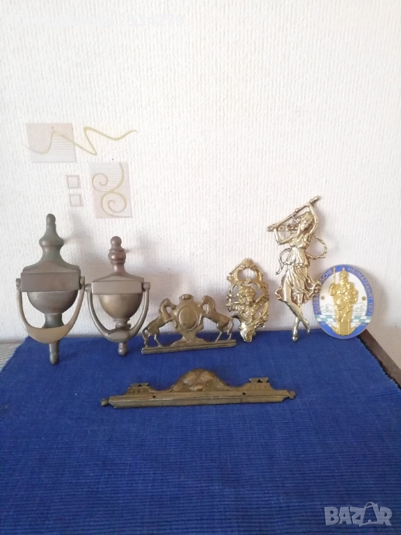 Бронзови чукала за врати и бронзови орнаменти за часовници и мебели. , снимка 1