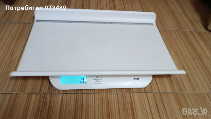 Детска електронна везна ,става и на малка везна , снимка 1