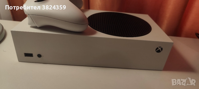 Xbox s конзола - пълен комплект, като нова, снимка 1