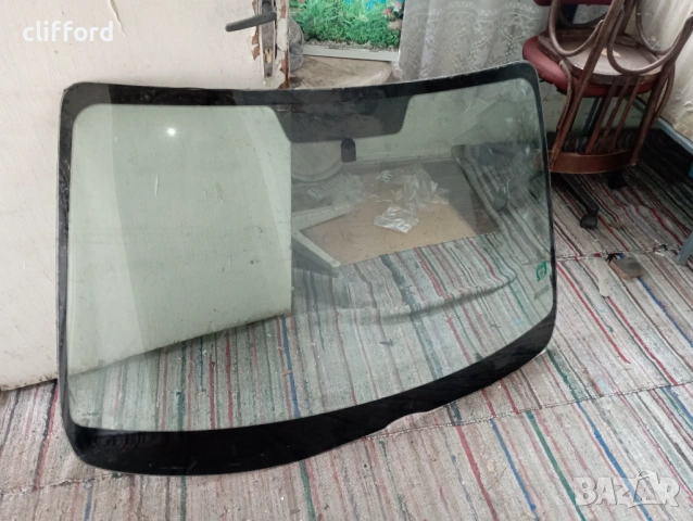 Челно стъкло от Мазда 6