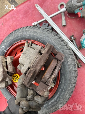 Преден ляв спирачен апарат БМВ Е39 523i 170кс , снимка 2 - Части - 54059978