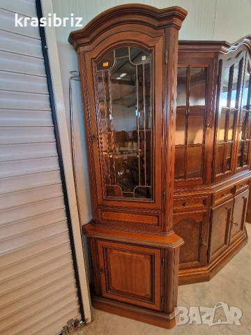 Масивна Ъглова Витрина-внос от Германия!