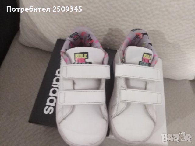 Детски маратонки Adidas 21 номер, снимка 4 - Детски маратонки - 31929804
