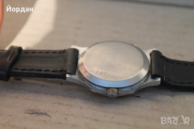 СССР мъжки часовник ''Победа'', снимка 5 - Мъжки - 49131429