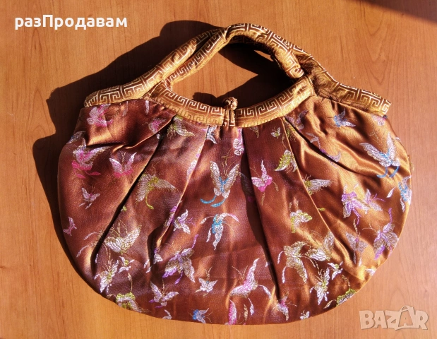 Азиатска Чанта Бижу ~с пеперуди ~ Сатен