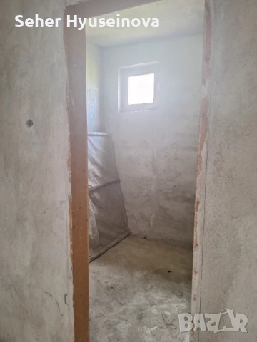 Продавам многофамилна къща в гр.Попово, снимка 15 - Къщи - 50596038