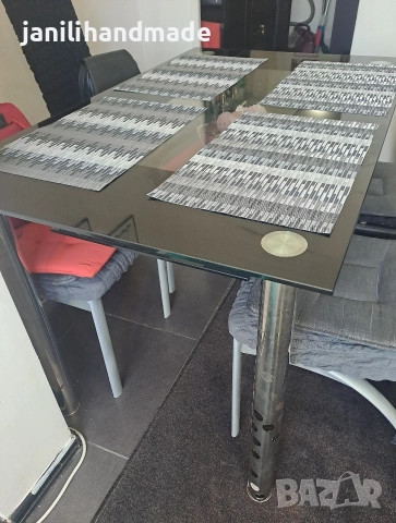 Черна стъклена трапезна маса, снимка 2 - Маси - 52665110