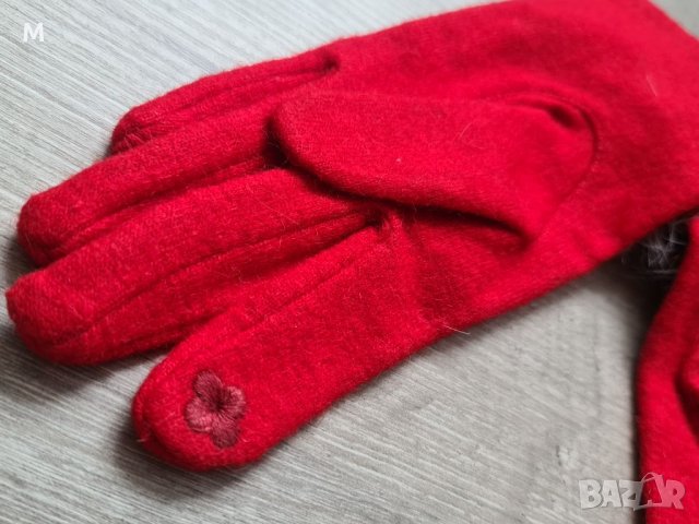 Нови уникални дамски зимни червени ръкавици с косъм на намаление , снимка 2 - Ръкавици - 37993278