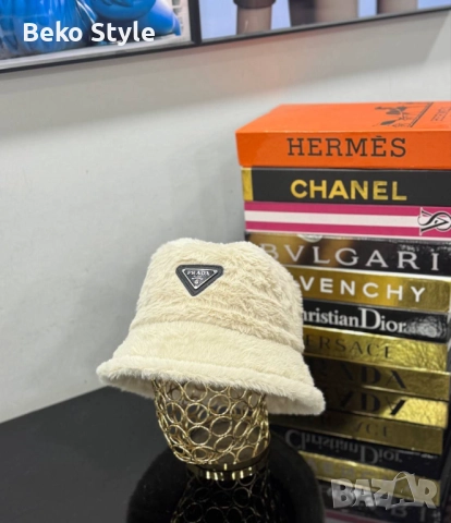 Зимни шапки Prada, снимка 4 - Шапки - 52218394