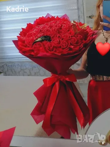 вечен букет от 51 рози 🌹, снимка 2 - Подаръци за жени - 55729276
