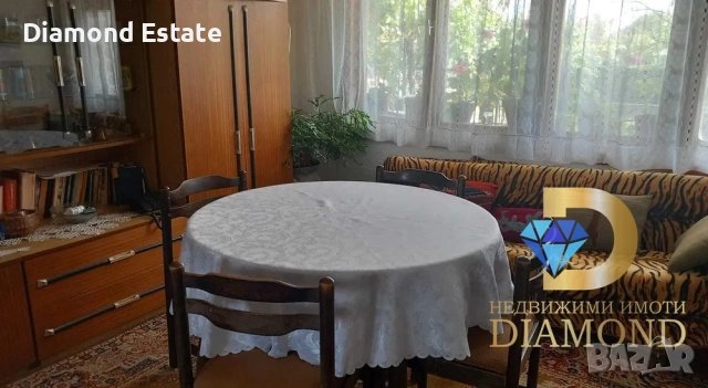 Двуетажна къща в село Ястребово, общ. Опан, снимка 3 - Къщи - 52165105